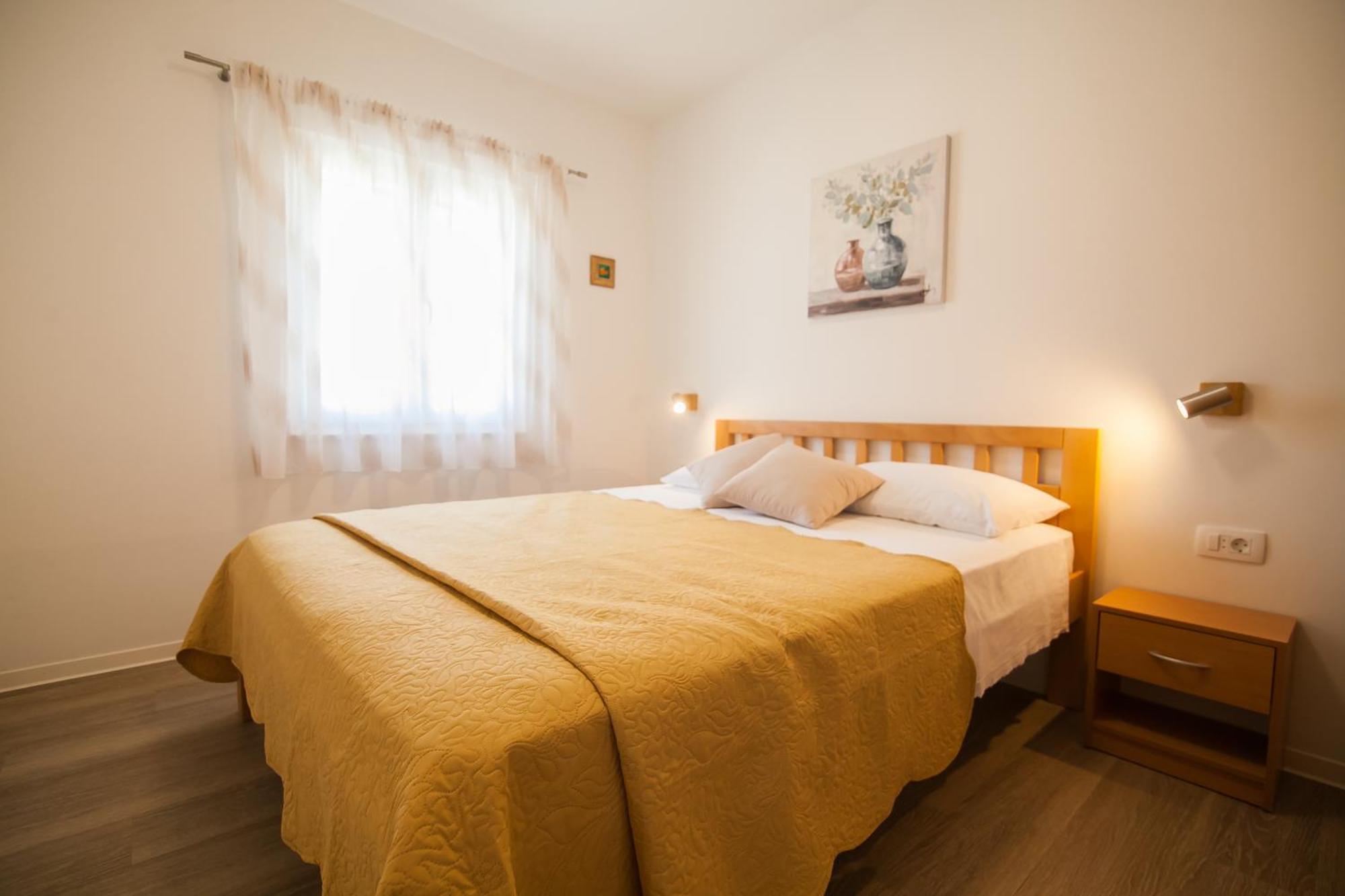 Sirius Apartments Bol Kültér fotó